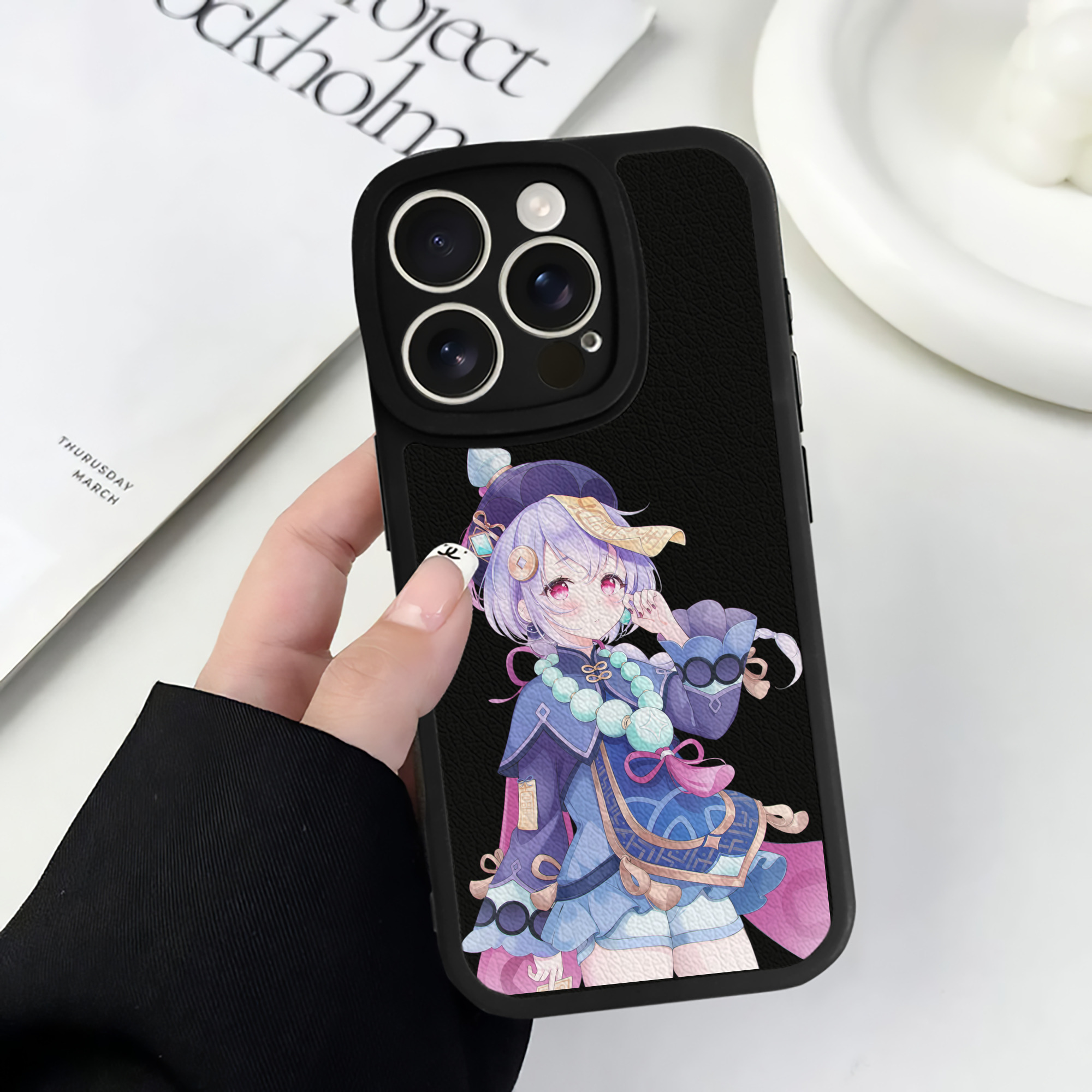 げんし神 七七 なな  genshin Nana 【iPhone 16シリーズ対応】シリコンスマホケース（レザー調） 材質：シリコン